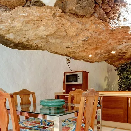 Hotel La Cueva